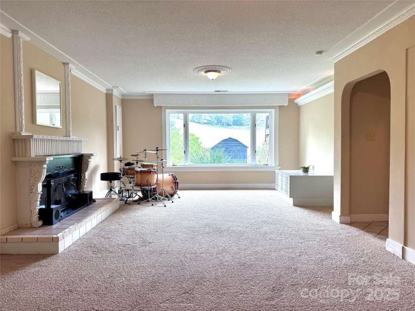 225 Hobson Branch Road, Weaverville, NC 28787.  MLS# CAR4286508, YatesRealty ID 28832. 