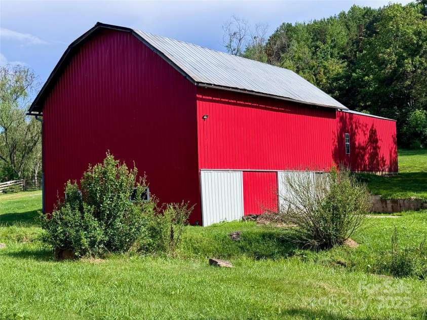 225 Hobson Branch Road, Weaverville, NC 28787.  MLS# CAR4286508, YatesRealty ID 28832. 