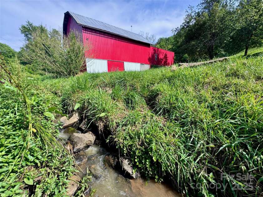 225 Hobson Branch Road, Weaverville, NC 28787.  MLS# CAR4286508, YatesRealty ID 28832. 