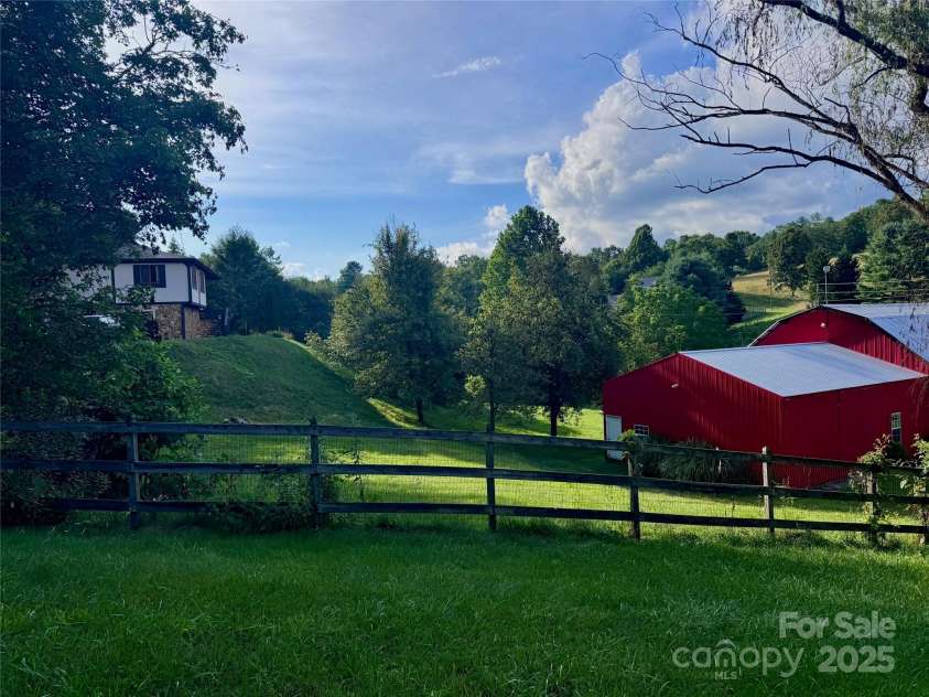 225 Hobson Branch Road, Weaverville, NC 28787.  MLS# CAR4286508, YatesRealty ID 28832. 