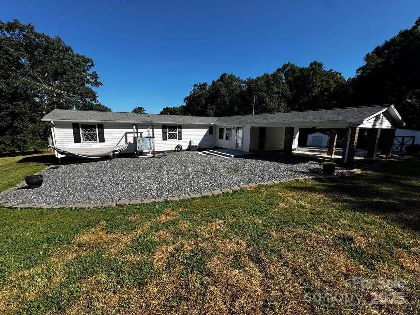 3600 Ray Danner Road, Maiden, NC 28650.  MLS# CAR4284279, YatesRealty ID 28837. 