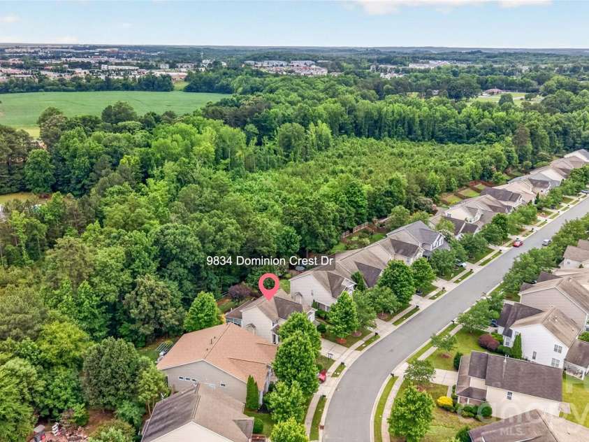 9834 Dominion Crest Drive, Charlotte, NC 28269.  MLS# CAR4388373, YatesRealty ID 28837. 