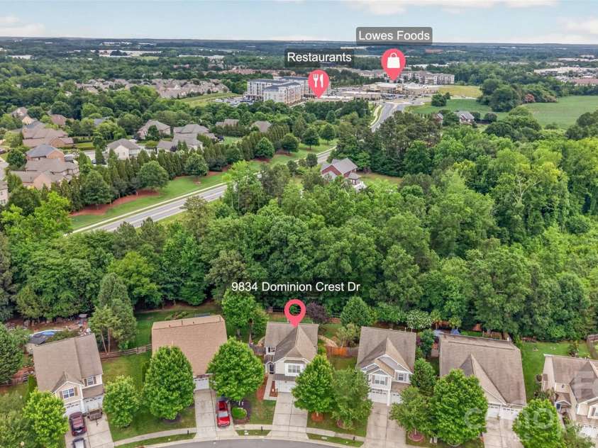 9834 Dominion Crest Drive, Charlotte, NC 28269.  MLS# CAR4388373, YatesRealty ID 28837. 