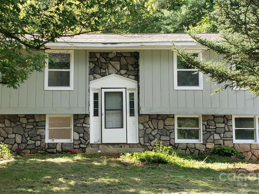 4755 US 23 Highway, Mars Hill, NC 28754.  MLS# CAR4285920, YatesRealty ID 28838. Front