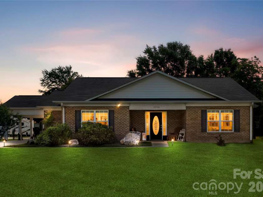 5250 Hickory Grove Road, Mount Holly, NC 28120.  MLS# CAR4390043, YatesRealty ID 28838. 