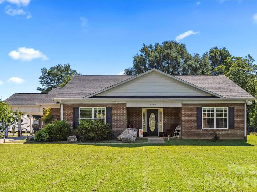 5250 Hickory Grove Road, Mount Holly, NC 28120.  MLS# CAR4390043, YatesRealty ID 28838. 