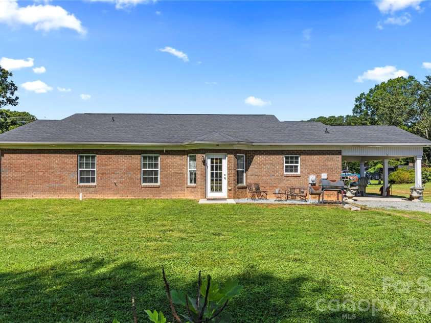 5250 Hickory Grove Road, Mount Holly, NC 28120.  MLS# CAR4390043, YatesRealty ID 28838. 
