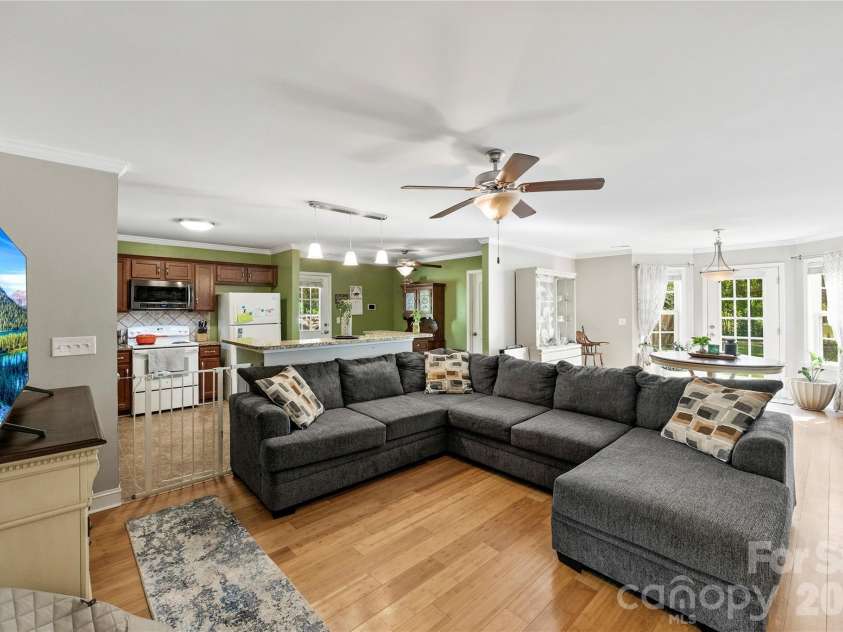 5250 Hickory Grove Road, Mount Holly, NC 28120.  MLS# CAR4390043, YatesRealty ID 28838. 