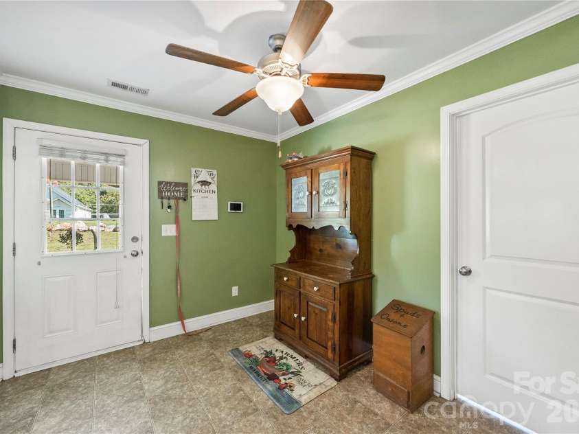 5250 Hickory Grove Road, Mount Holly, NC 28120.  MLS# CAR4390043, YatesRealty ID 28838. 