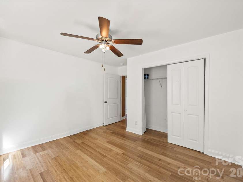 5250 Hickory Grove Road, Mount Holly, NC 28120.  MLS# CAR4390043, YatesRealty ID 28838. 