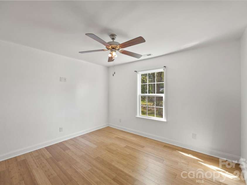 5250 Hickory Grove Road, Mount Holly, NC 28120.  MLS# CAR4390043, YatesRealty ID 28838. 