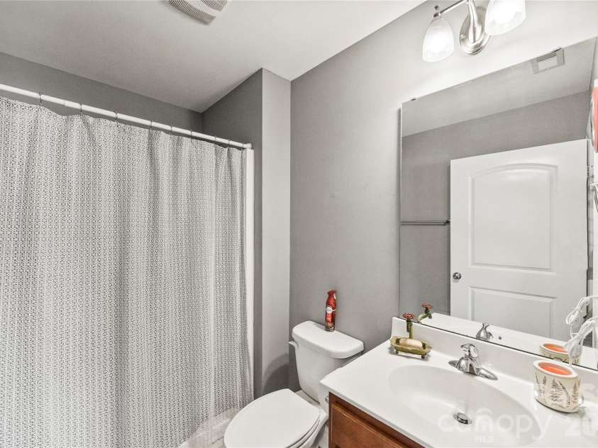 5250 Hickory Grove Road, Mount Holly, NC 28120.  MLS# CAR4390043, YatesRealty ID 28838. 