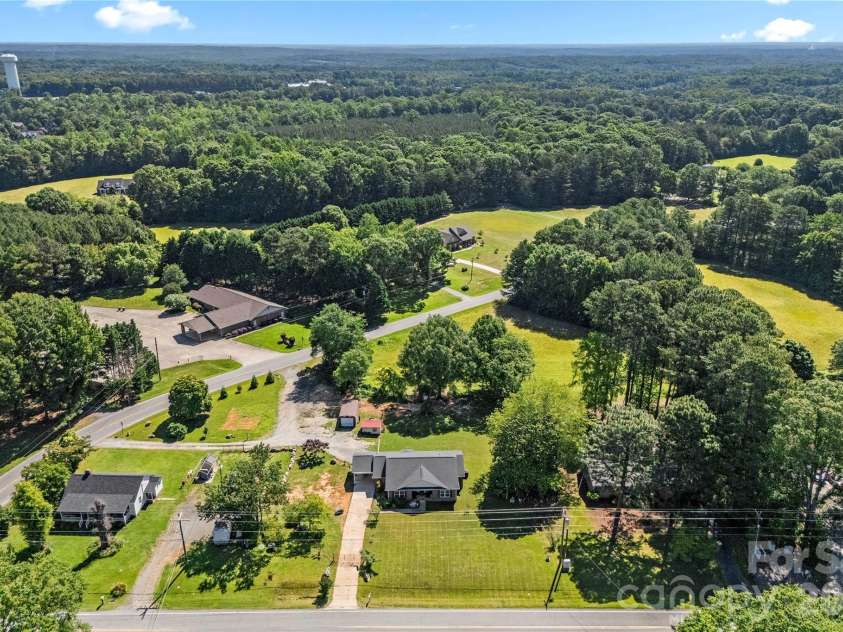 5250 Hickory Grove Road, Mount Holly, NC 28120.  MLS# CAR4390043, YatesRealty ID 28838. 