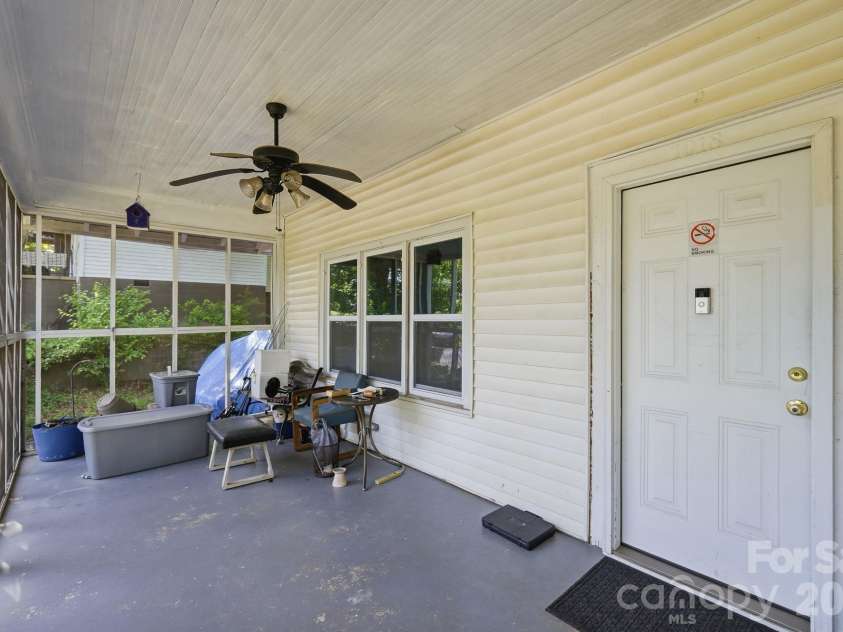 1018 5th Avenue, Gastonia, NC 28052.  MLS# CAR4379648, YatesRealty ID 28839. 