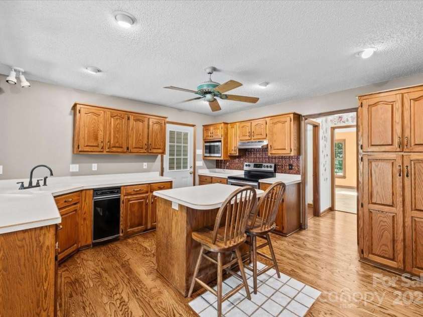 1057 Red Bird Court, Randleman, NC 27317.  MLS# CAR4286623, YatesRealty ID 28839. 