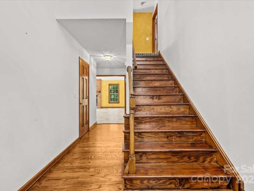 1057 Red Bird Court, Randleman, NC 27317.  MLS# CAR4286623, YatesRealty ID 28839. 