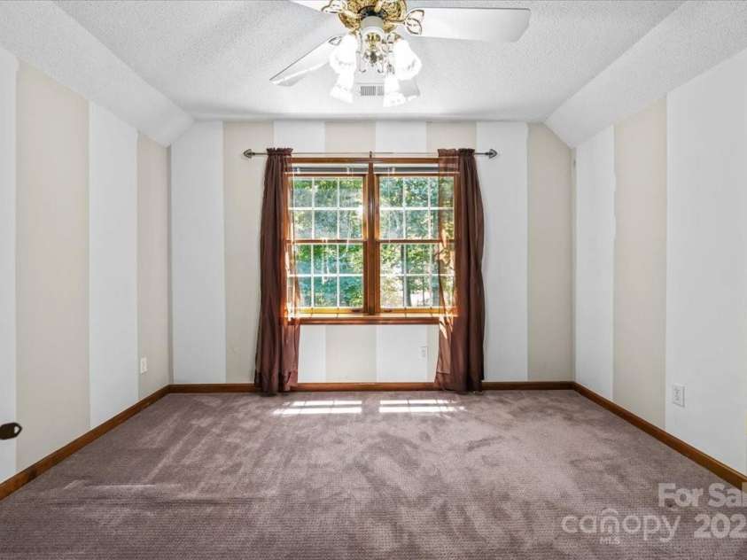 1057 Red Bird Court, Randleman, NC 27317.  MLS# CAR4286623, YatesRealty ID 28839. 