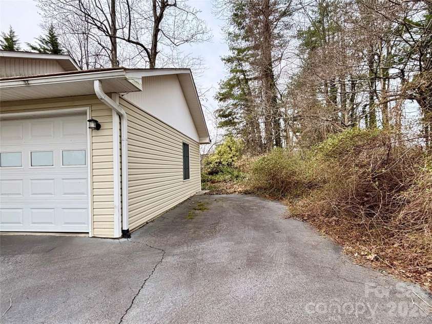 2335 Greater Druid Hills Boulevard, Hendersonville, NC 28791.  MLS# CAR4352048, YatesRealty ID 2884. 