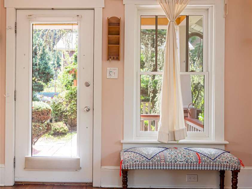 61 Elizabeth Place, Asheville, NC 28801.  MLS# CAR4213043, YatesRealty ID 2884. 