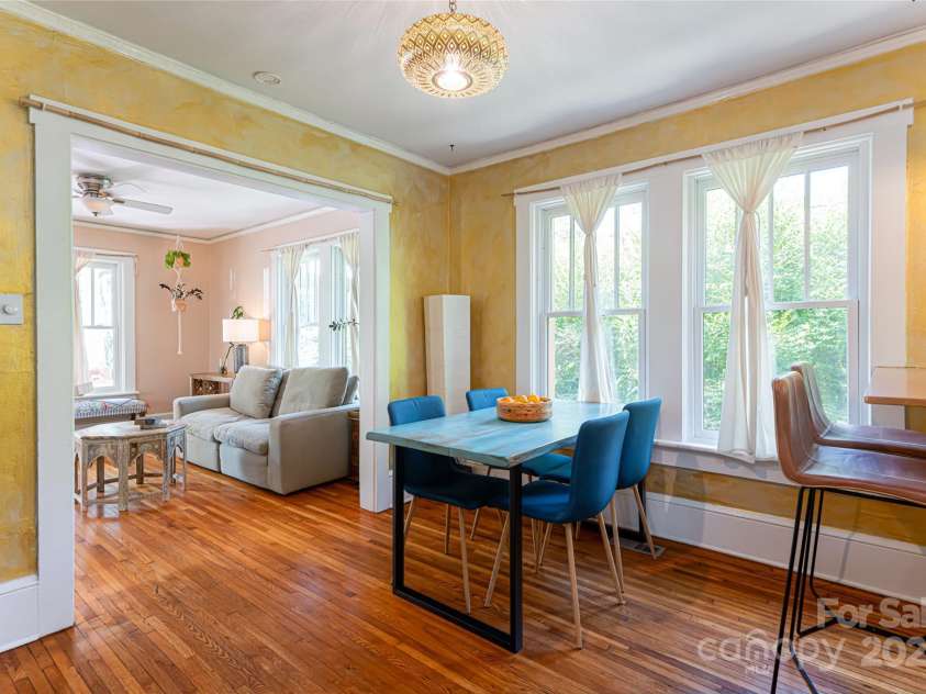 61 Elizabeth Place, Asheville, NC 28801.  MLS# CAR4213043, YatesRealty ID 2884. 