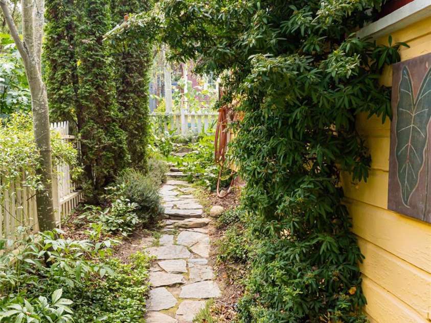 61 Elizabeth Place, Asheville, NC 28801.  MLS# CAR4213043, YatesRealty ID 2884. 