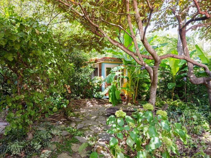 61 Elizabeth Place, Asheville, NC 28801.  MLS# CAR4213043, YatesRealty ID 2884. 