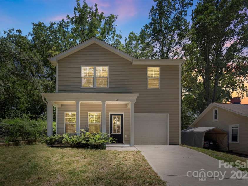 623 Hillcrest Drive, Shelby, NC 28150.  MLS# CAR4286452, YatesRealty ID 28842. 