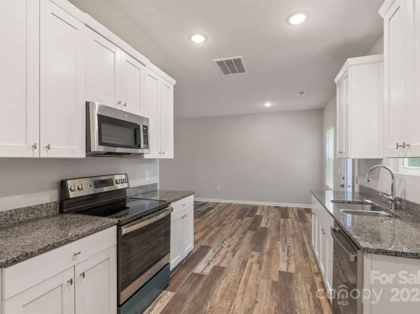 623 Hillcrest Drive, Shelby, NC 28150.  MLS# CAR4286452, YatesRealty ID 28842. 