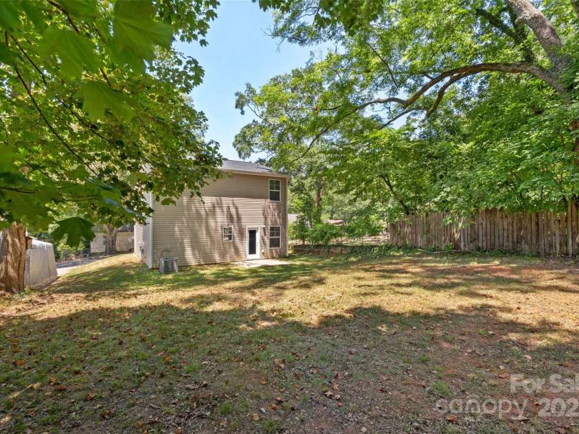 623 Hillcrest Drive, Shelby, NC 28150.  MLS# CAR4286452, YatesRealty ID 28842. 