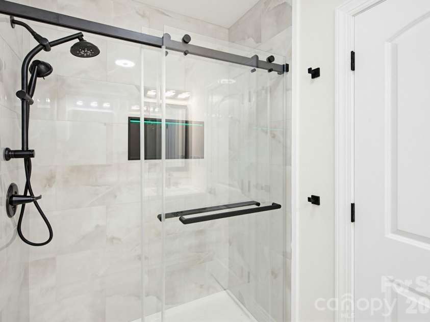 2232 Wilmore Drive, Charlotte, NC 28203.  MLS# CAR4388385, YatesRealty ID 28845. 