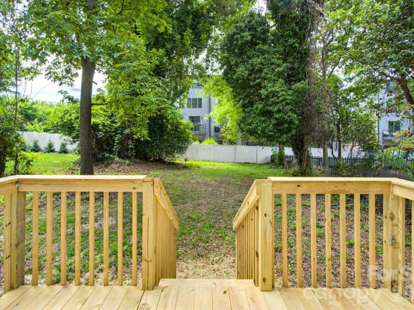2232 Wilmore Drive, Charlotte, NC 28203.  MLS# CAR4388385, YatesRealty ID 28845. 