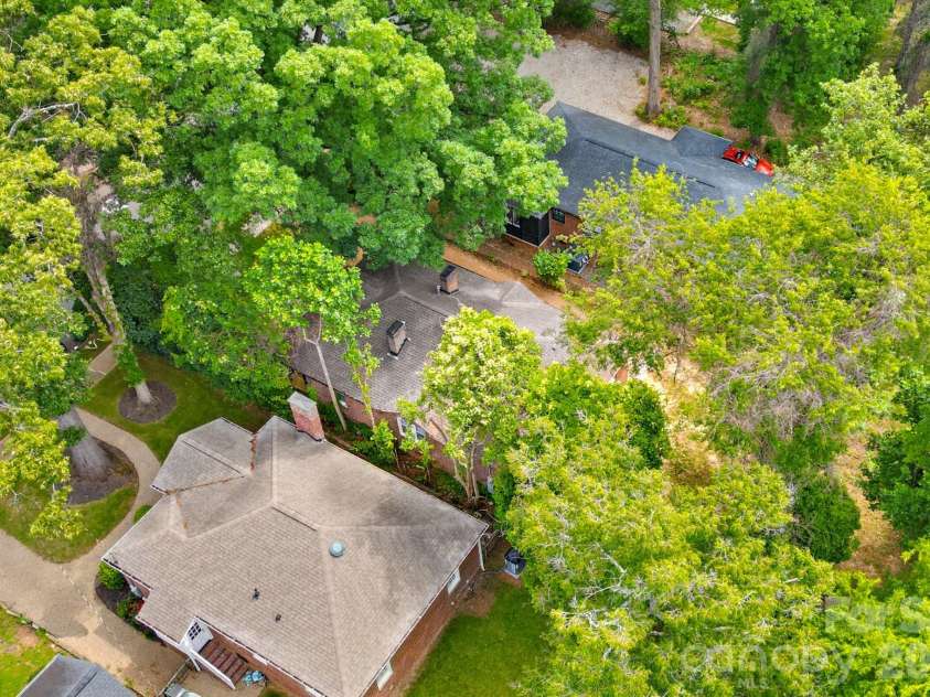 2232 Wilmore Drive, Charlotte, NC 28203.  MLS# CAR4388385, YatesRealty ID 28845. 