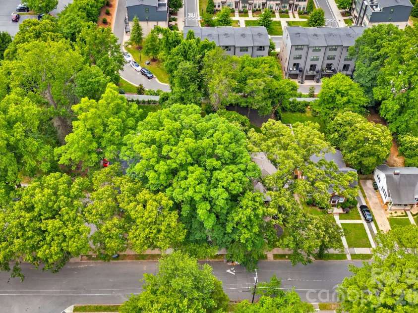 2232 Wilmore Drive, Charlotte, NC 28203.  MLS# CAR4388385, YatesRealty ID 28845. 