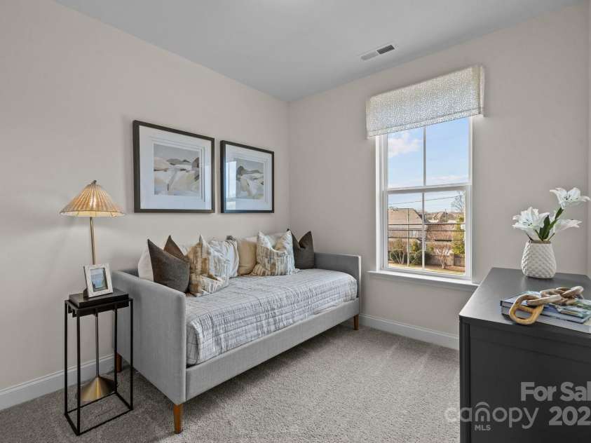 15354 Ballancroft Parkway, Charlotte, NC 28277.  MLS# CAR4286633, YatesRealty ID 28846. Representative