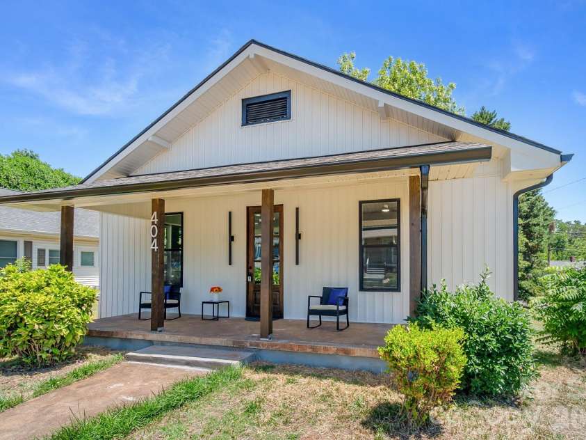 404 Community Street, Rock Hill, SC 29730.  MLS# CAR4381452, YatesRealty ID 28846. 