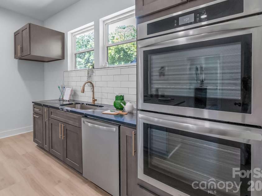 404 Community Street, Rock Hill, SC 29730.  MLS# CAR4381452, YatesRealty ID 28846. 