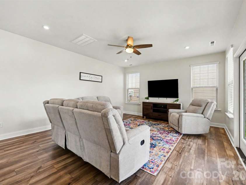 642 Amberjack Place, York, SC 29745.  MLS# CAR4390325, YatesRealty ID 28848. 