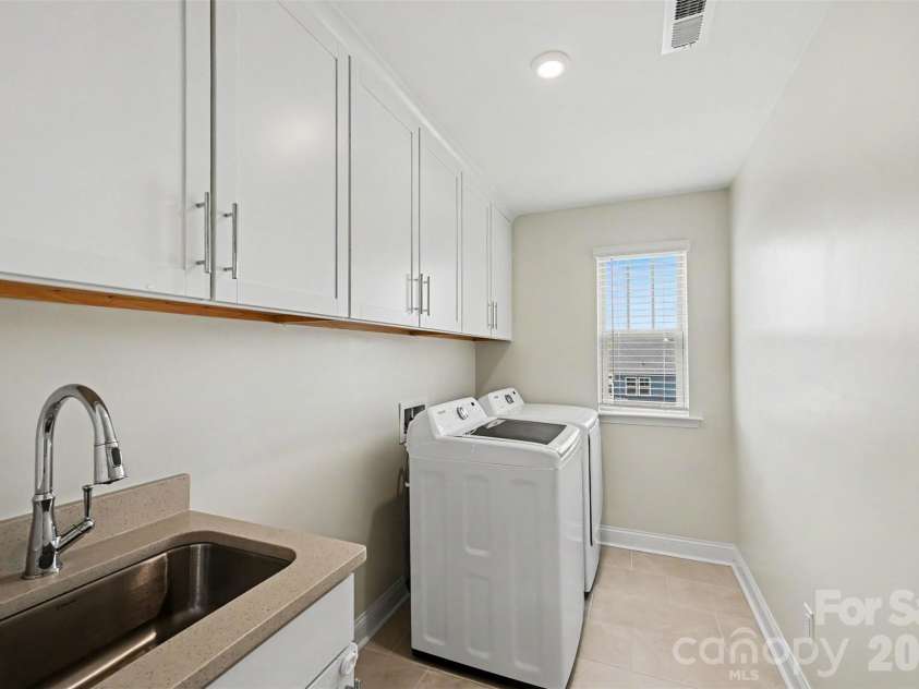 642 Amberjack Place, York, SC 29745.  MLS# CAR4390325, YatesRealty ID 28848. 