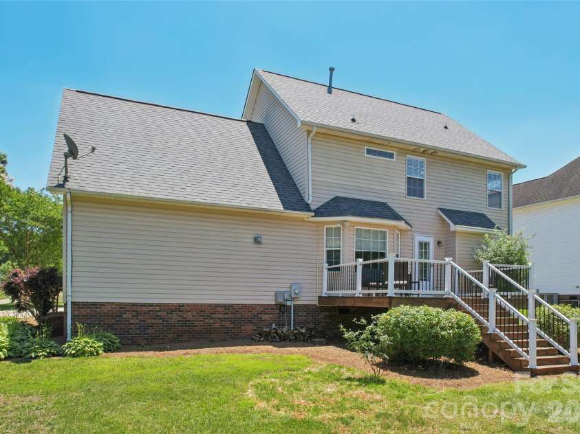 246 Maple Ridge Circle, Salisbury, NC 28147.  MLS# CAR4390588, YatesRealty ID 28849. 