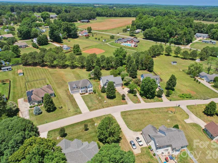 246 Maple Ridge Circle, Salisbury, NC 28147.  MLS# CAR4390588, YatesRealty ID 28849. 