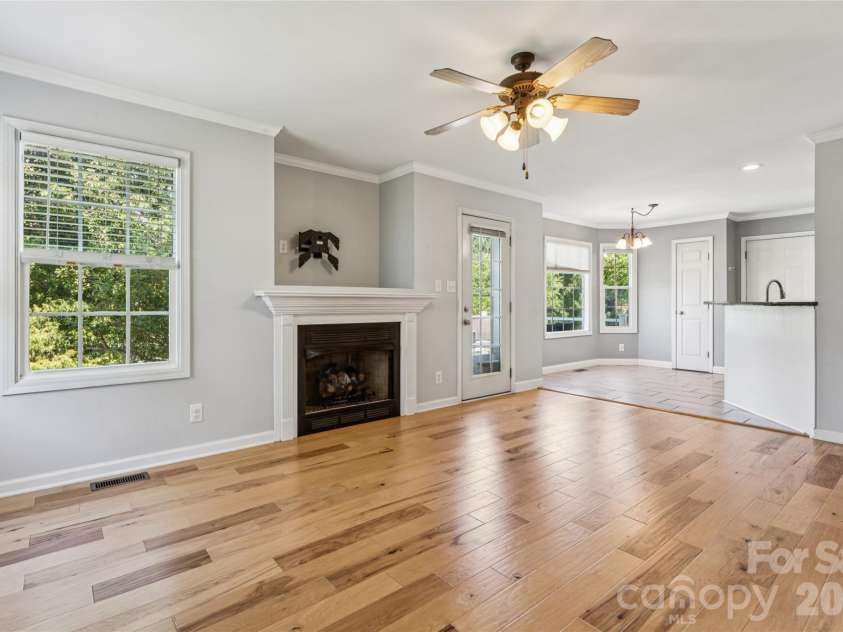 246 Maple Ridge Circle, Salisbury, NC 28147.  MLS# CAR4390588, YatesRealty ID 28849. Living room open to kitchen