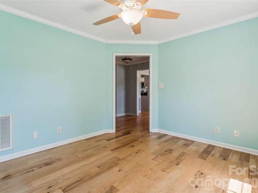 246 Maple Ridge Circle, Salisbury, NC 28147.  MLS# CAR4390588, YatesRealty ID 28849. Main floor flex room