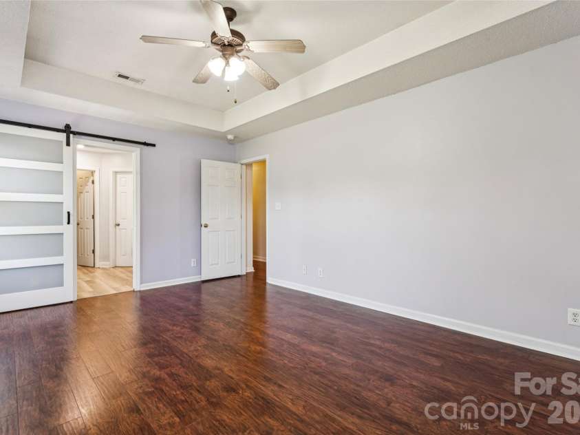 246 Maple Ridge Circle, Salisbury, NC 28147.  MLS# CAR4390588, YatesRealty ID 28849. Primary with tray ceiling