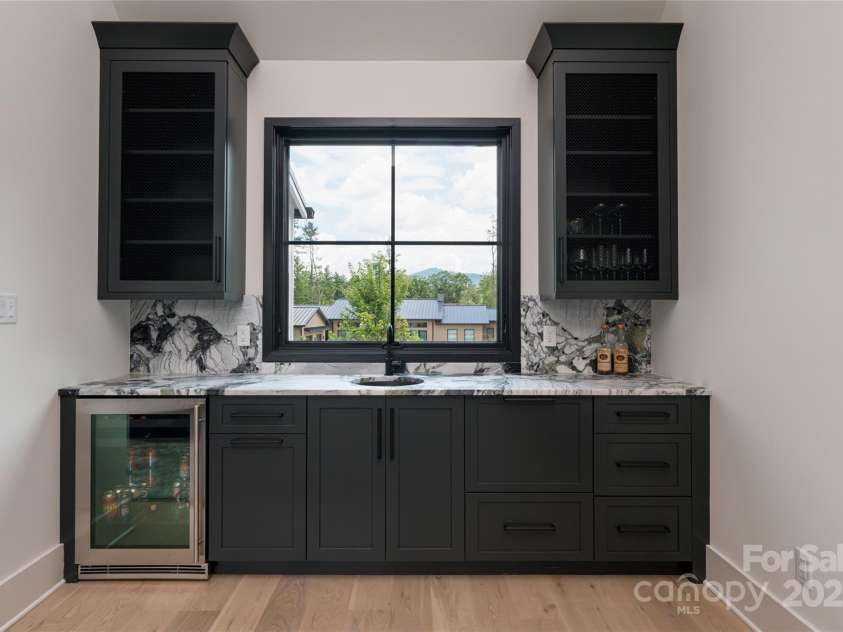 320 Flowering Vine Court, Asheville, NC 28803.  MLS# CAR4282036, YatesRealty ID 28849. 