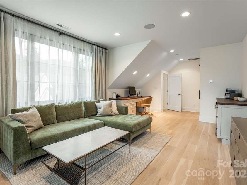 320 Flowering Vine Court, Asheville, NC 28803.  MLS# CAR4282036, YatesRealty ID 28849. 