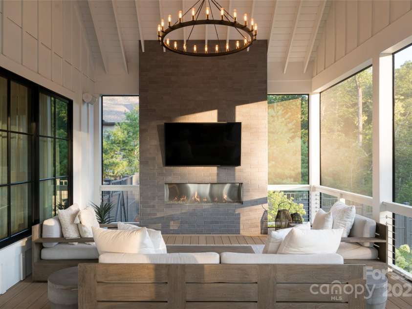 320 Flowering Vine Court, Asheville, NC 28803.  MLS# CAR4282036, YatesRealty ID 28849. 