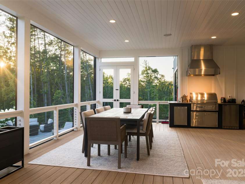 320 Flowering Vine Court, Asheville, NC 28803.  MLS# CAR4282036, YatesRealty ID 28849. 