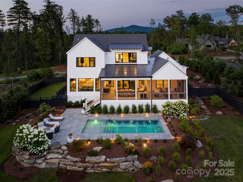 320 Flowering Vine Court, Asheville, NC 28803.  MLS# CAR4282036, YatesRealty ID 28849. 