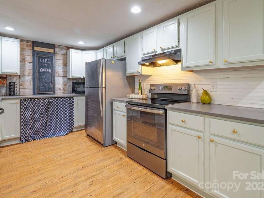 2143 Pisgah Highway, Candler, NC 28715.  MLS# CAR4266869, YatesRealty ID 2885. 