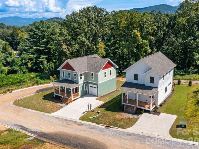 33 Loblolly Lane, Asheville, NC 28803.  MLS# CAR4228799, YatesRealty ID 2885. Aerial Image